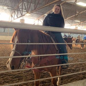 Meet your Posher, Cassie